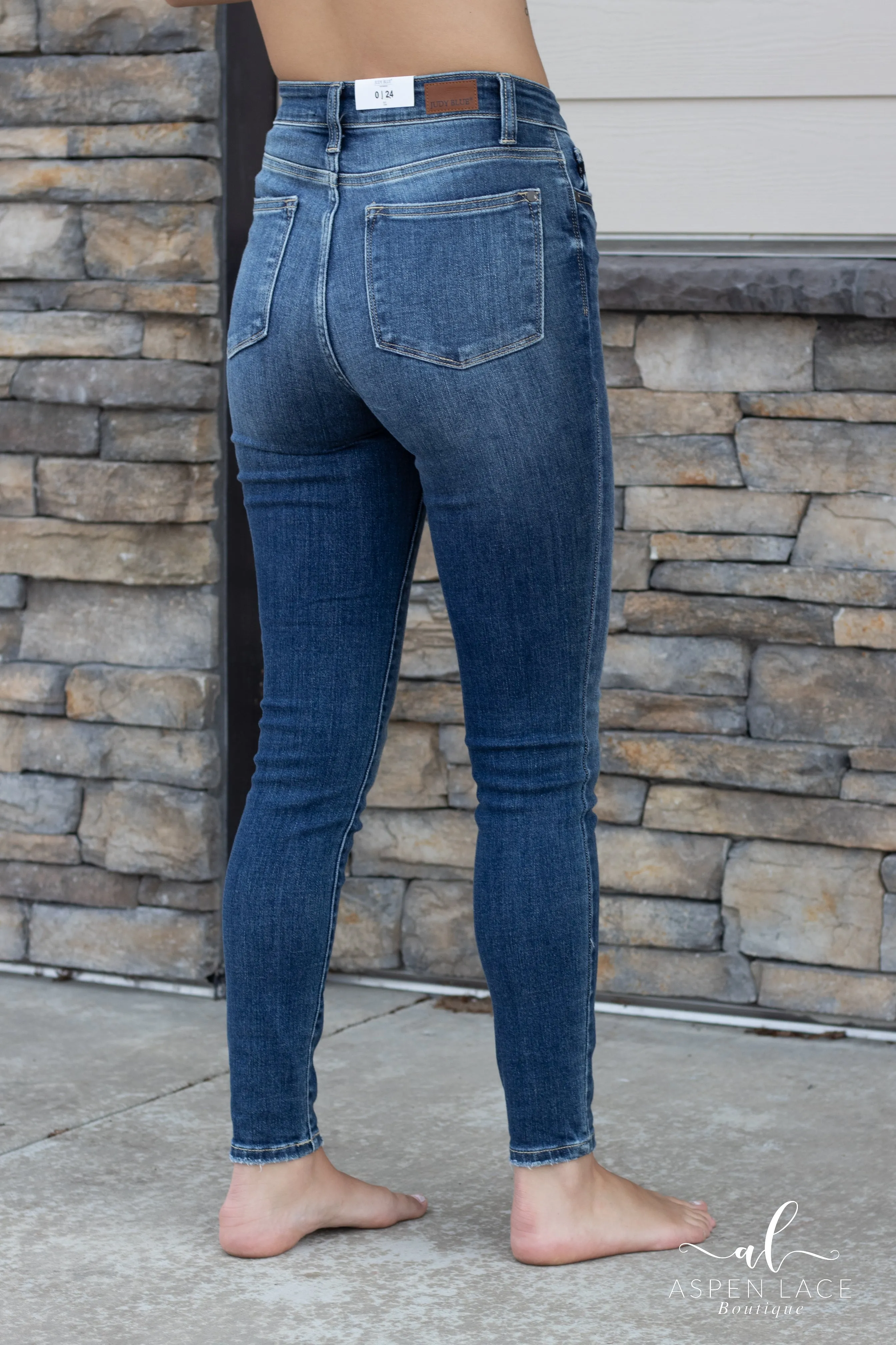 Judy Blue Jenna Jeans (Medium Wash)