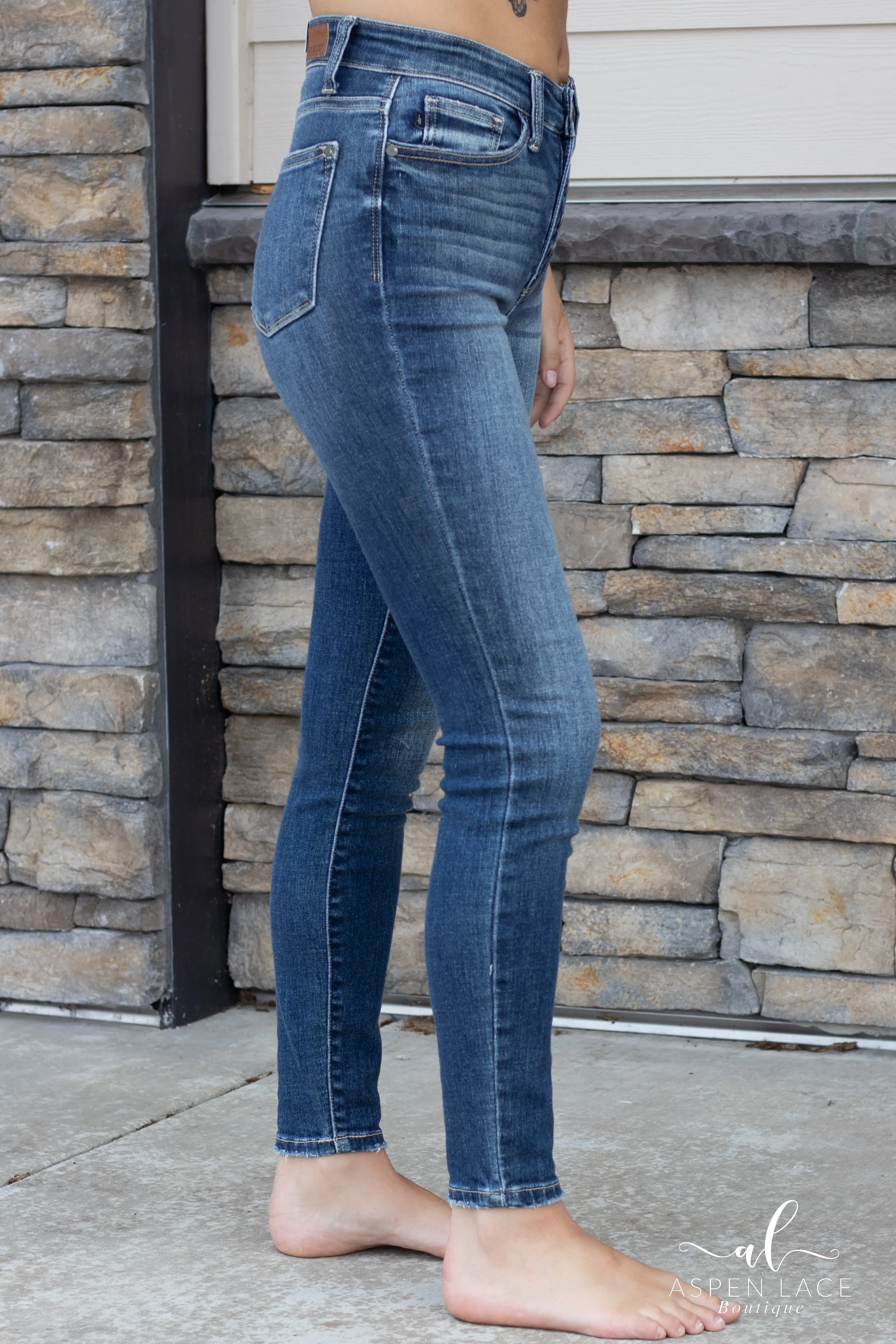 Judy Blue Jenna Jeans (Medium Wash)